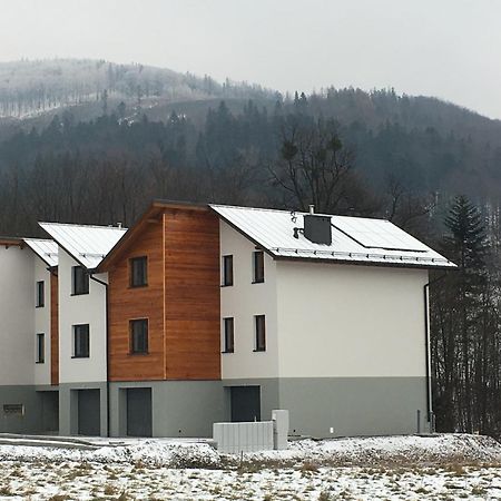 אוסטראון Apartamenty Nad Potoczkiem מראה חיצוני תמונה